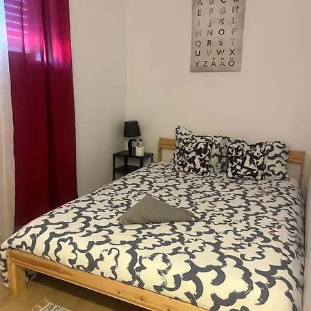 Paloma Caparica Vendégház *