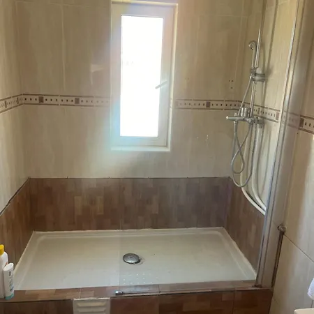 Paloma Caparica Vendégház