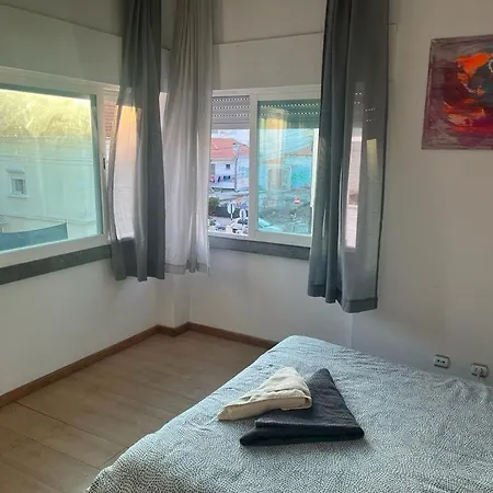 Paloma Caparica קוסטה דה קפאריקה